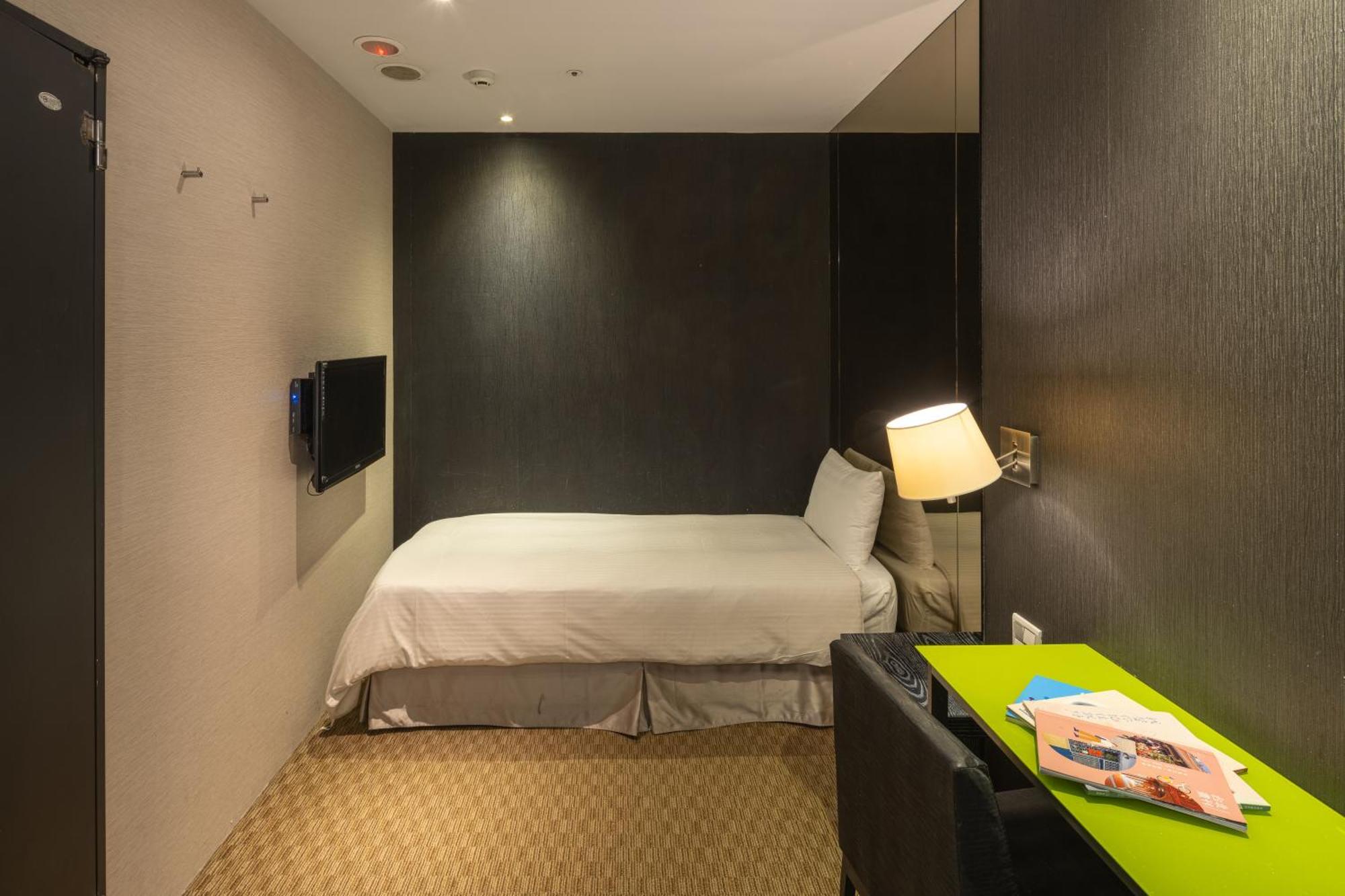 Finders Hotel-Fu Qian Тайпей Екстериор снимка